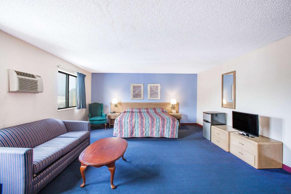2 Queen Beds. Non-Smoking interior